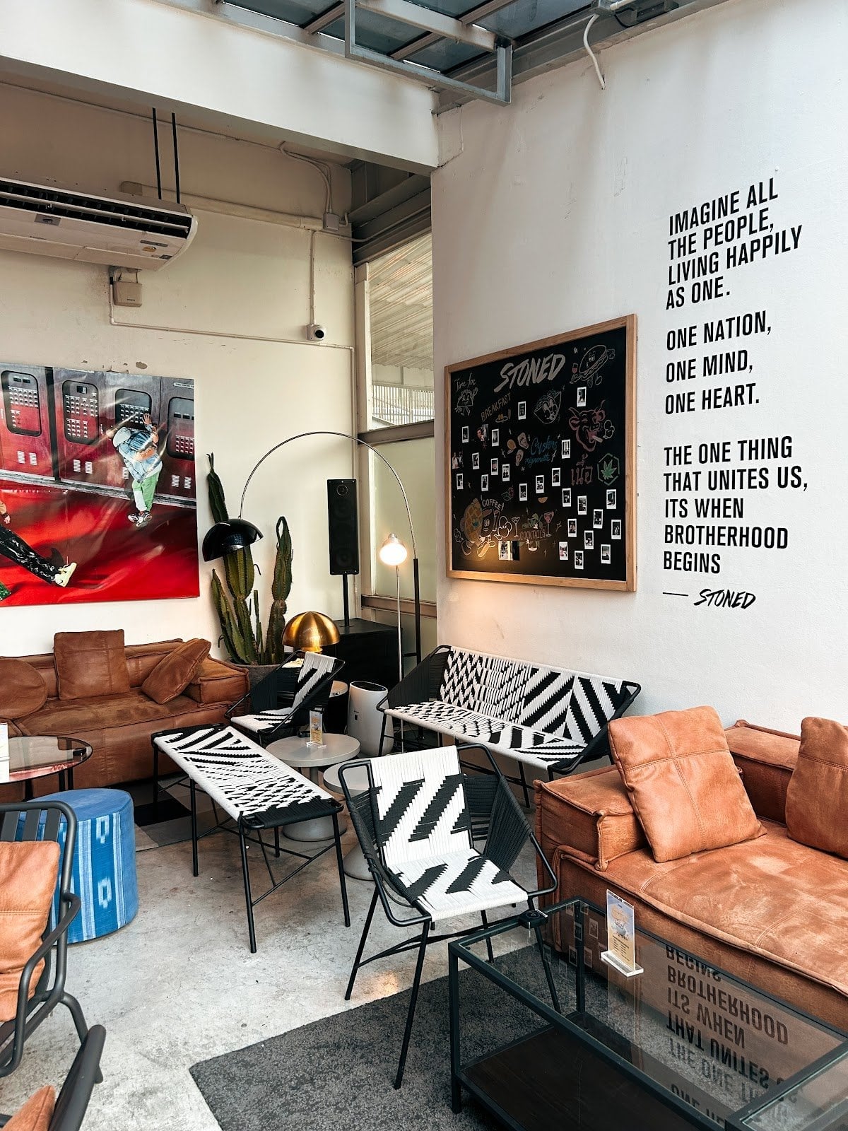 Stoned & Co Thonglor - Fashion And Medical Dispensary Lounge