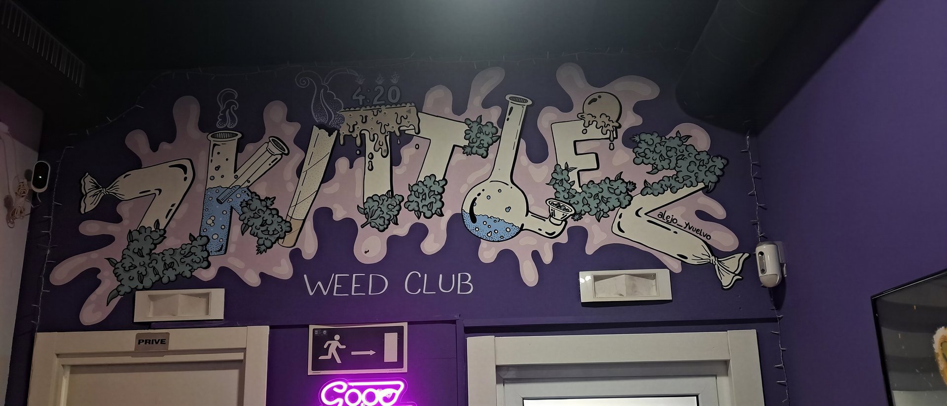 Zkittlez Weed Club hero
