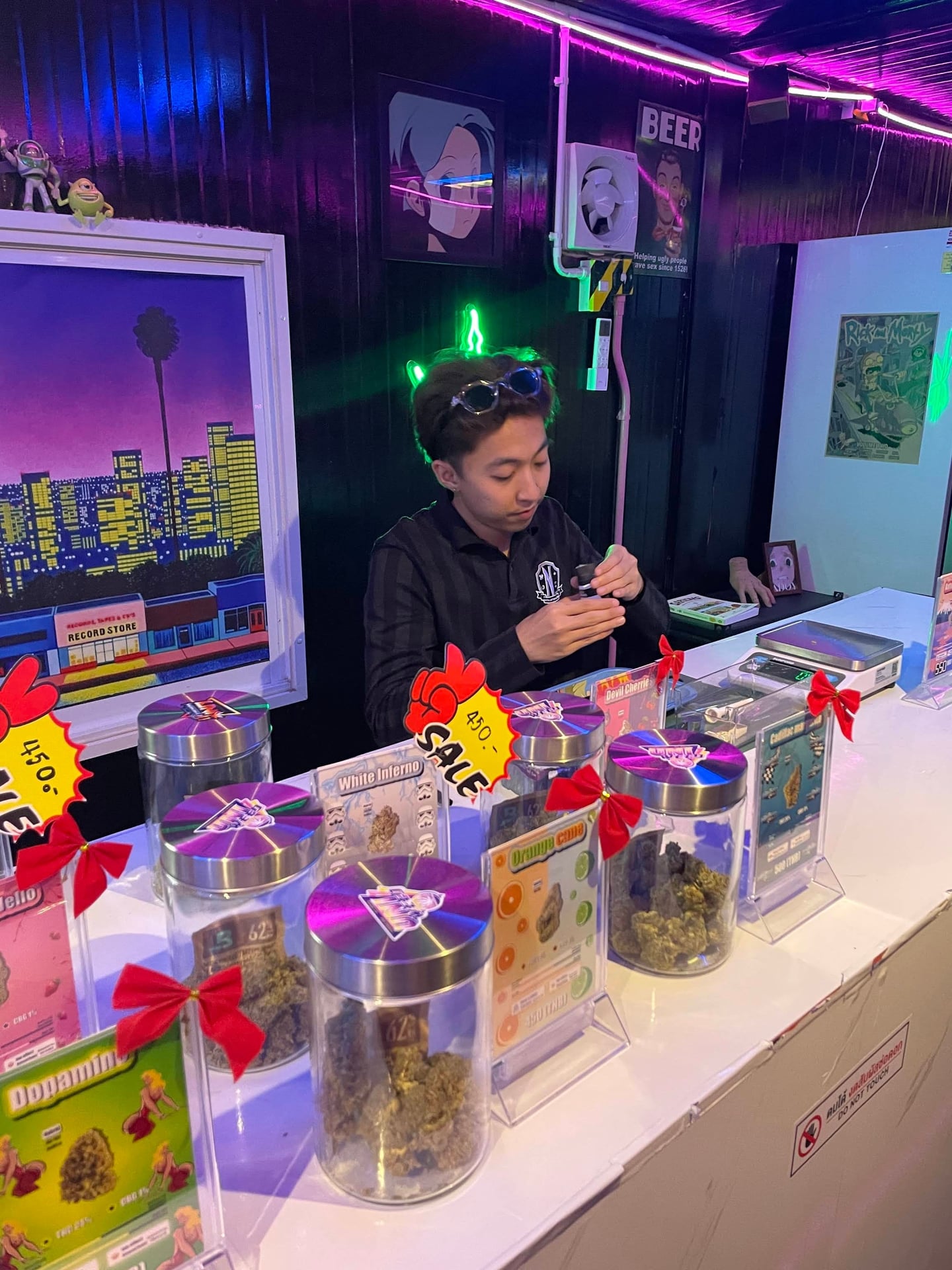 Uni Weed