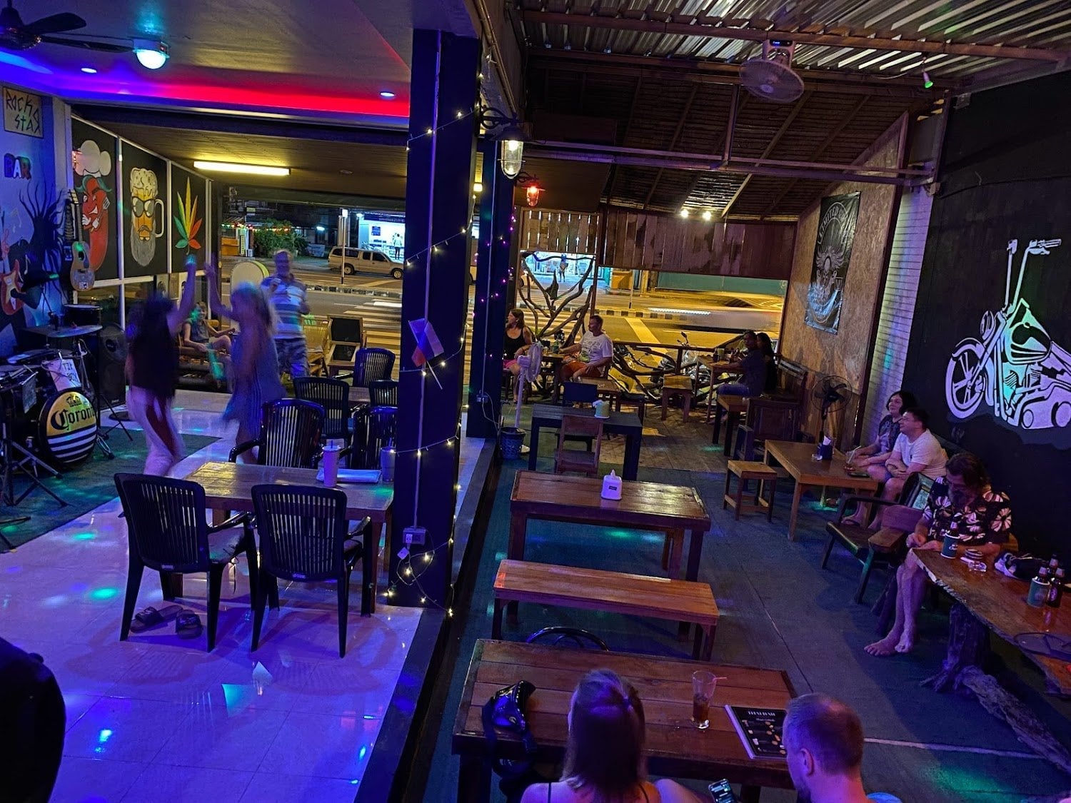 Thai Bar & Weed Shop Khao Lak