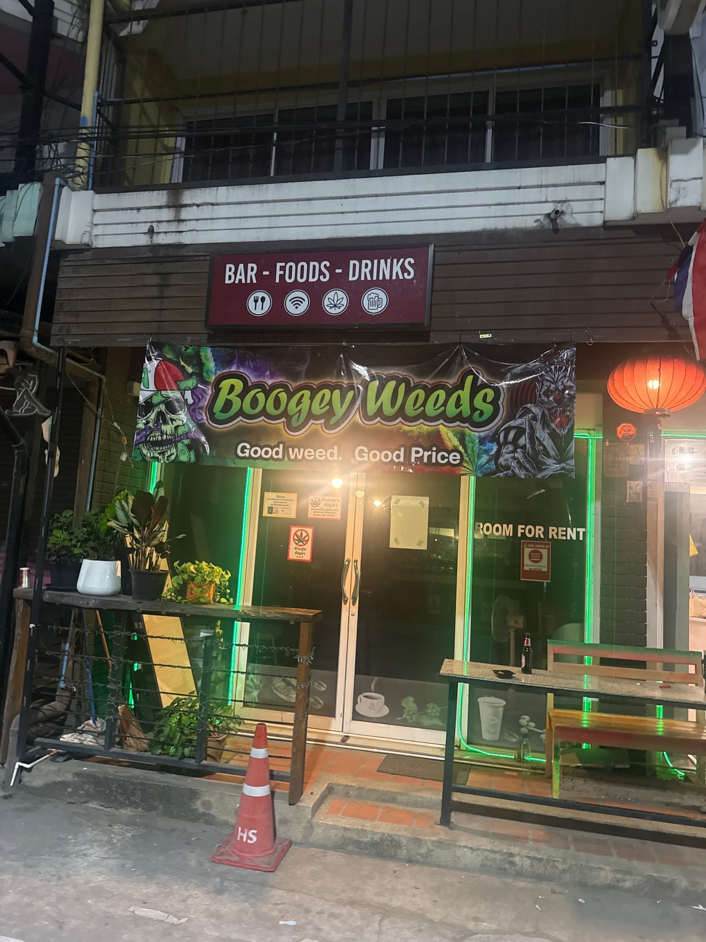 Weed Cafe The Funny Box Cannabis Cafe' Jomtien Beach