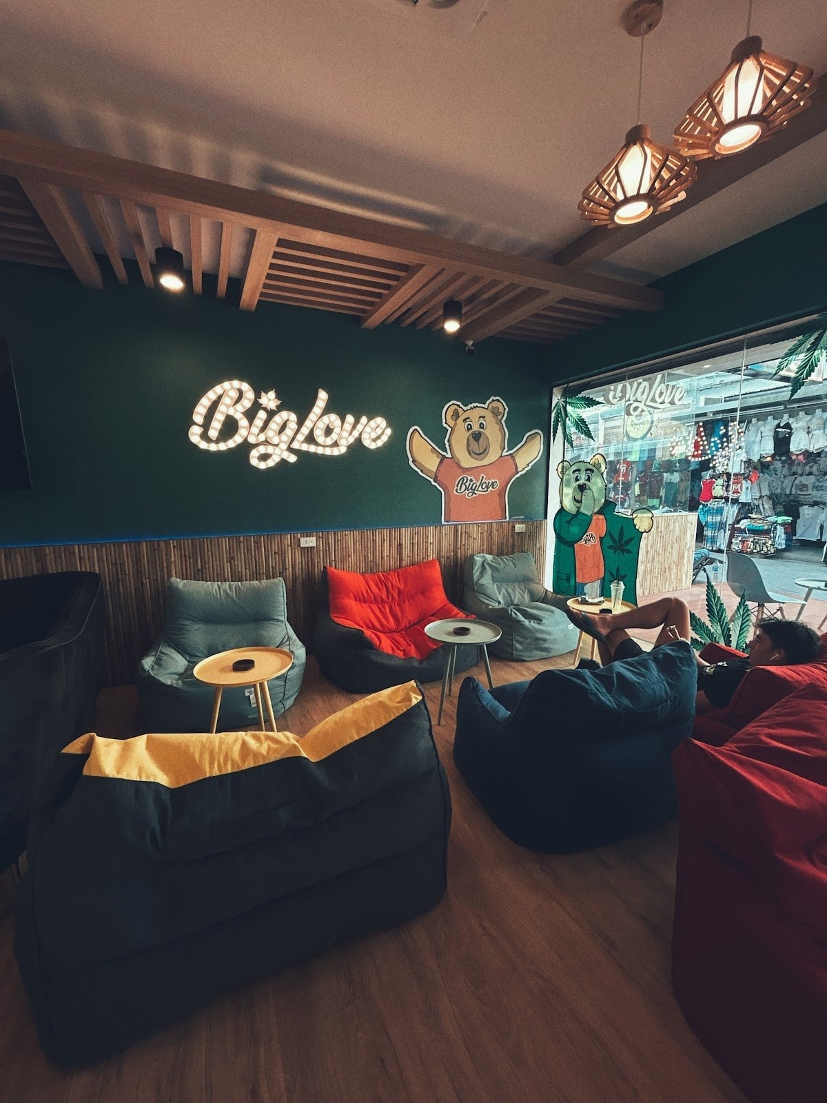 Big Love - Cannabis Bar