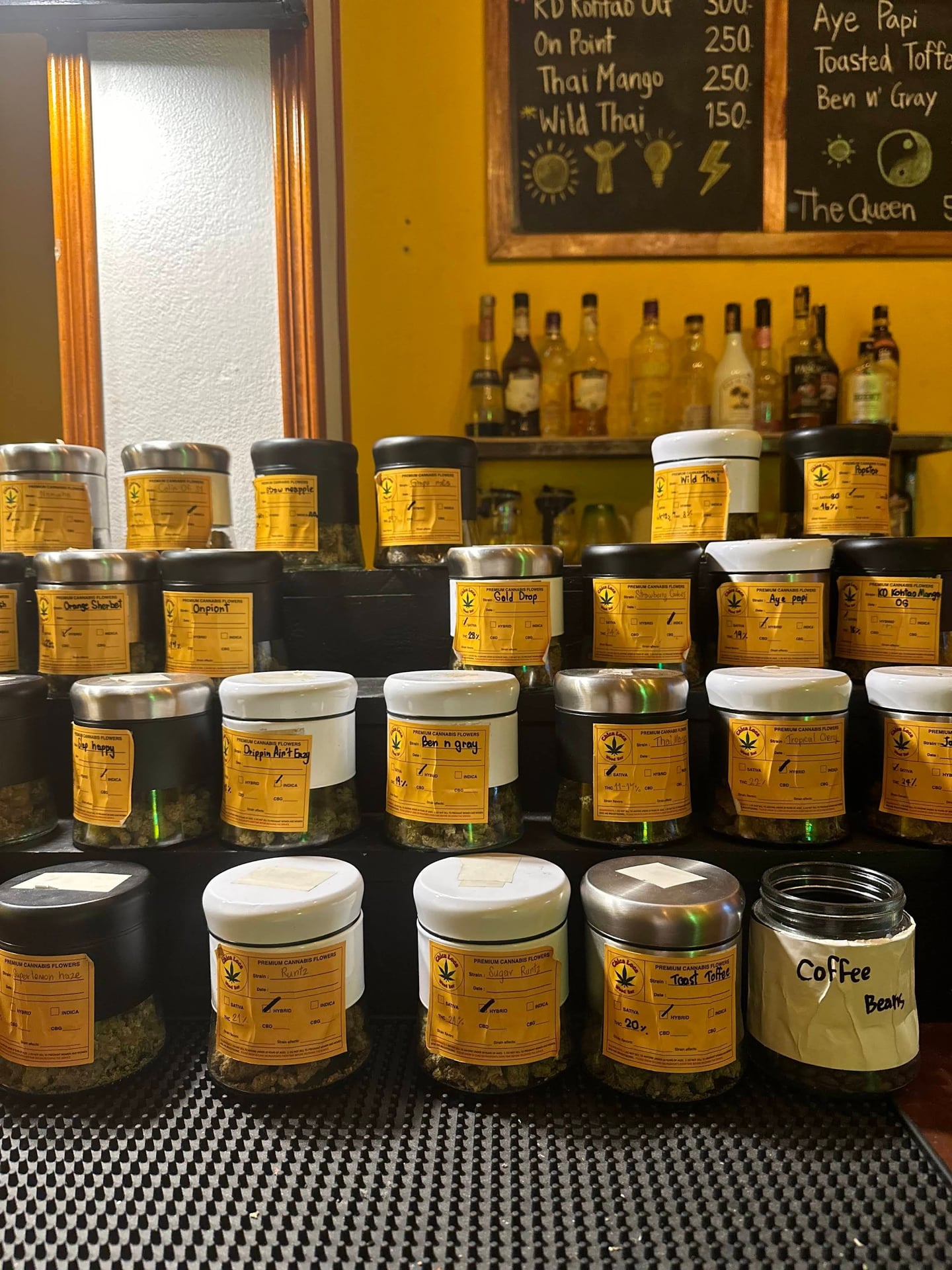 Chica Loca Weed Bar