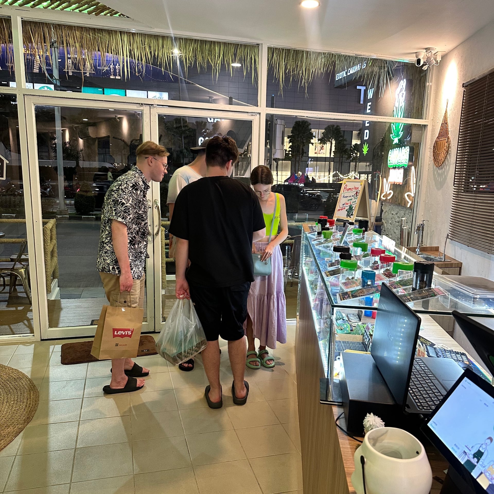 Cannabis House Pattaya By Slapz
