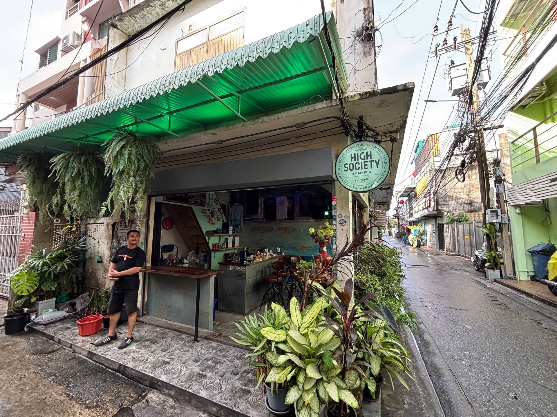 High Society Cannabis Club Suan Plu