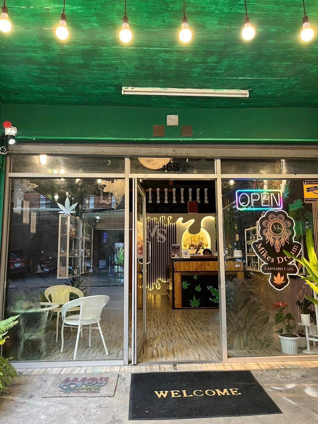 Mike Dream Cannabis Cafe