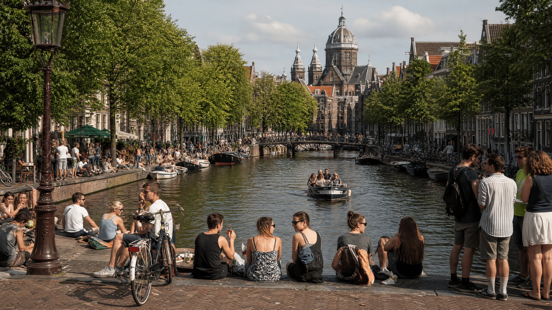 Nearby-city orbit for Netherlands with surrounding urban travel context
