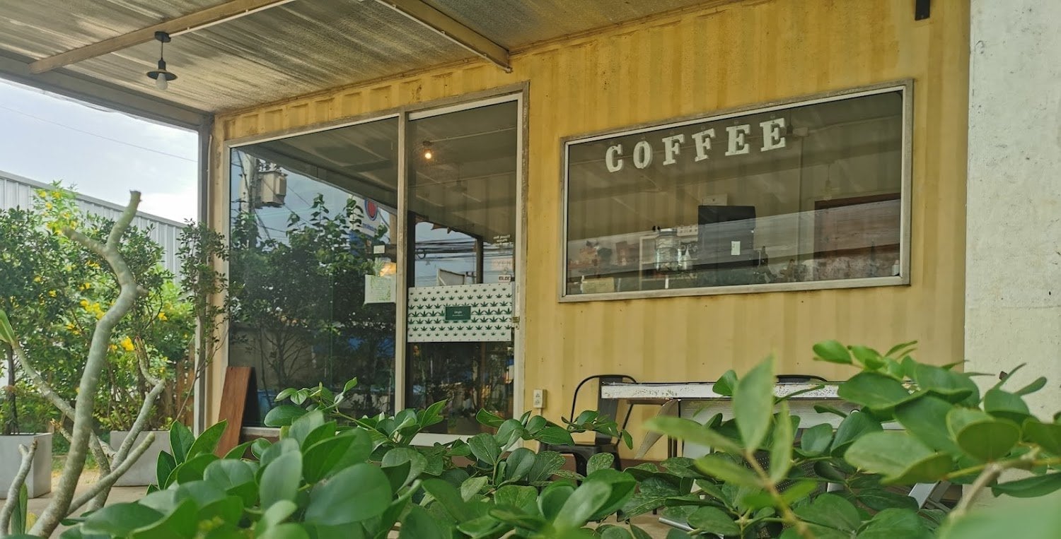 How Hide Cafe