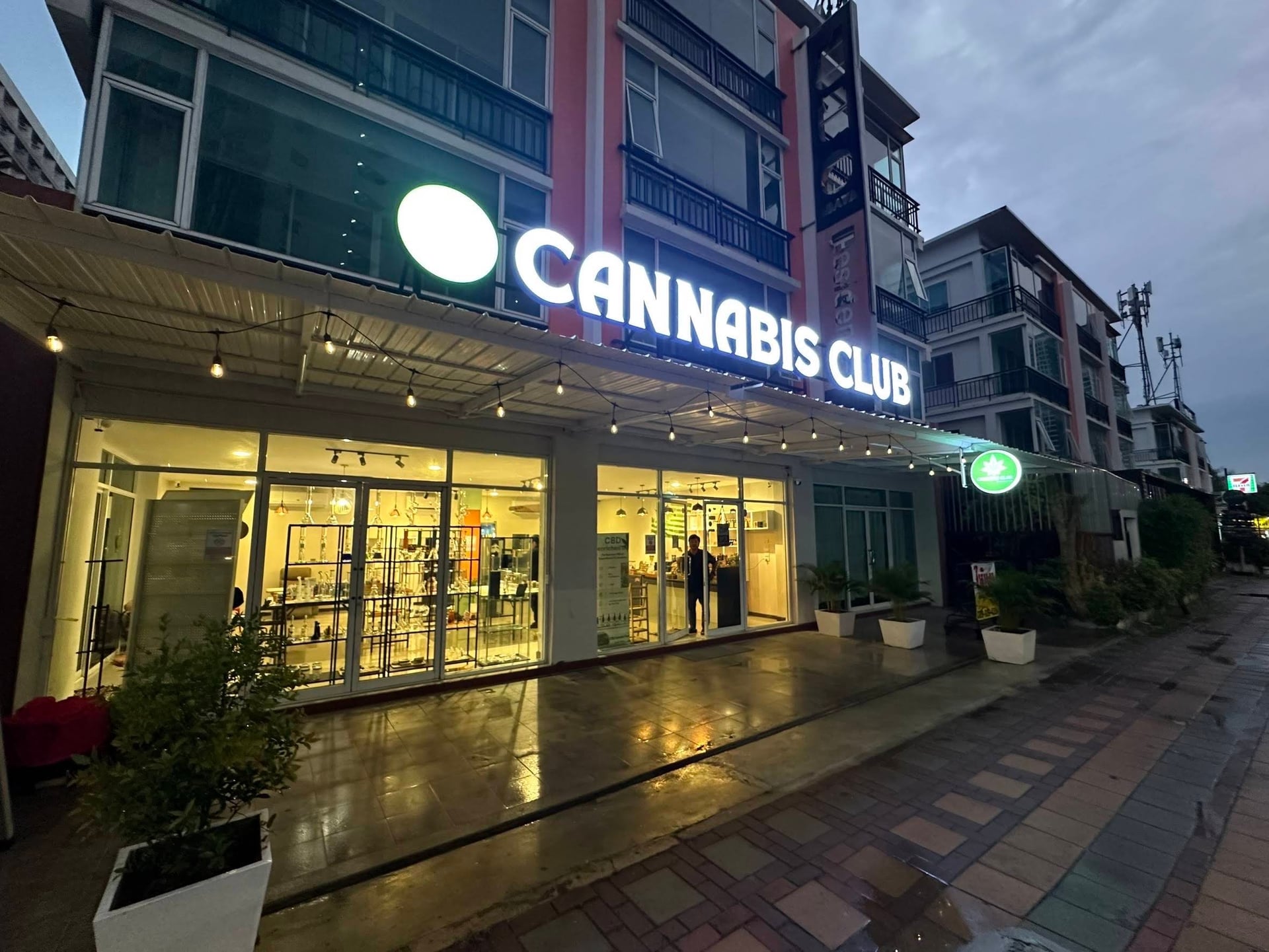 Cannabis Club