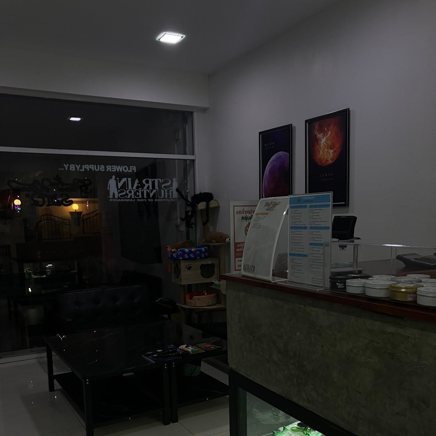 Moonrock Cannabis Cafe