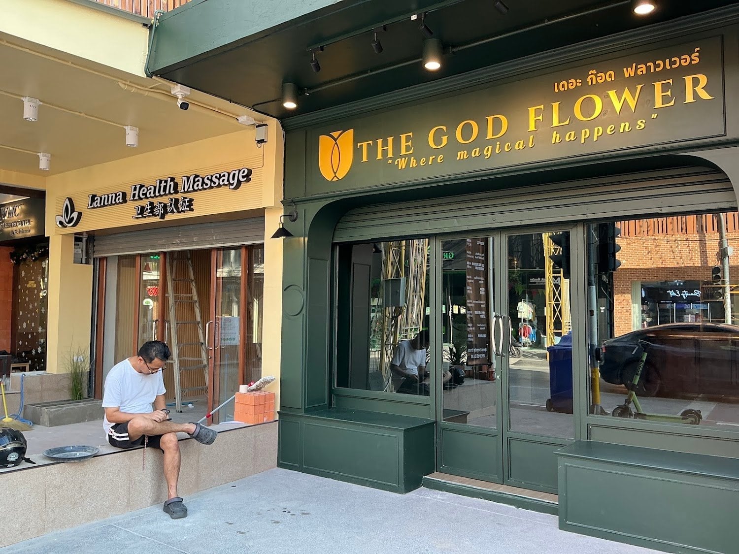 The God Flower Premium Cannabis Dispensary Branch 2 Tha Phae Gate