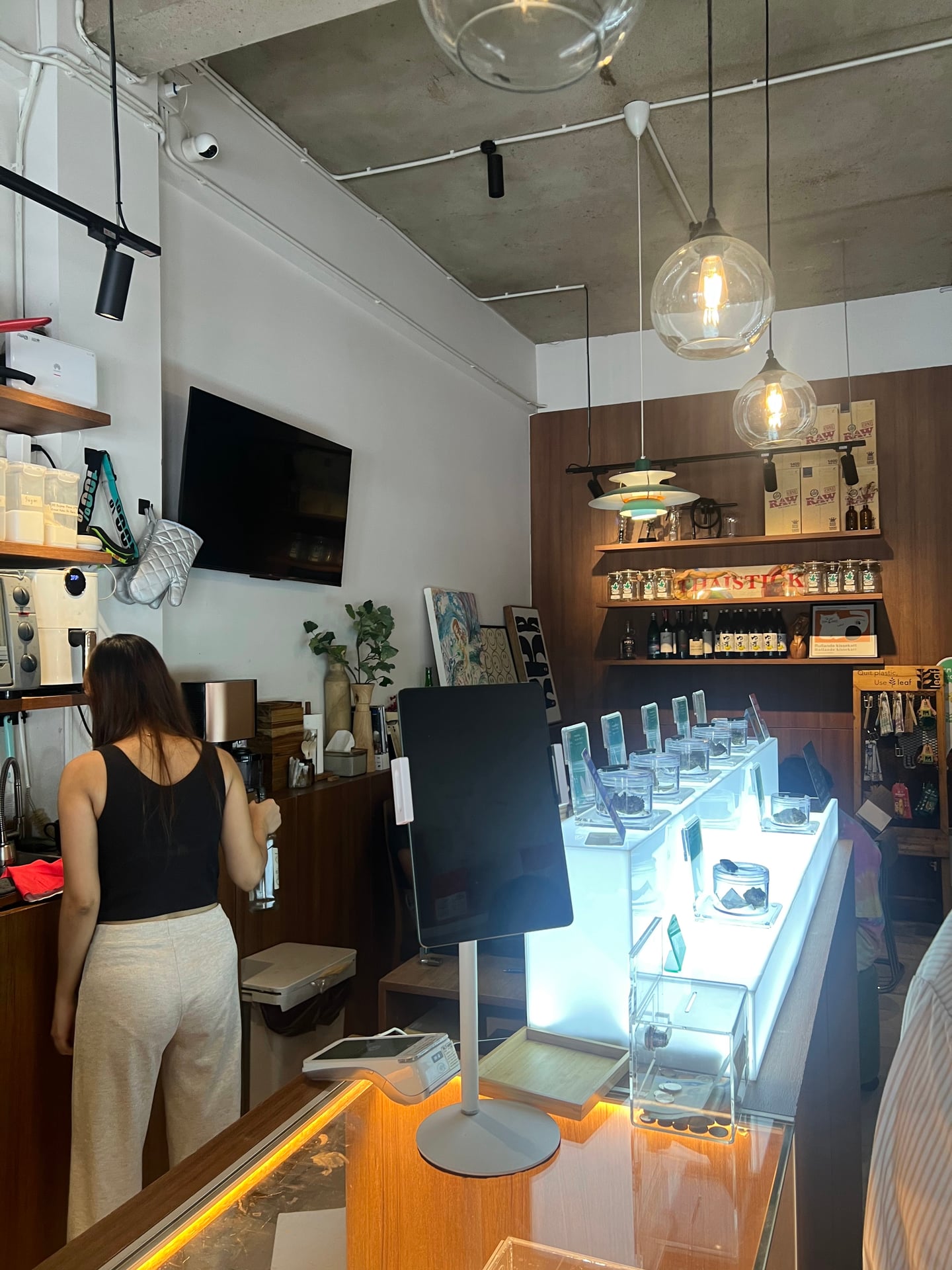 Earthy Dispensary - Pratunam