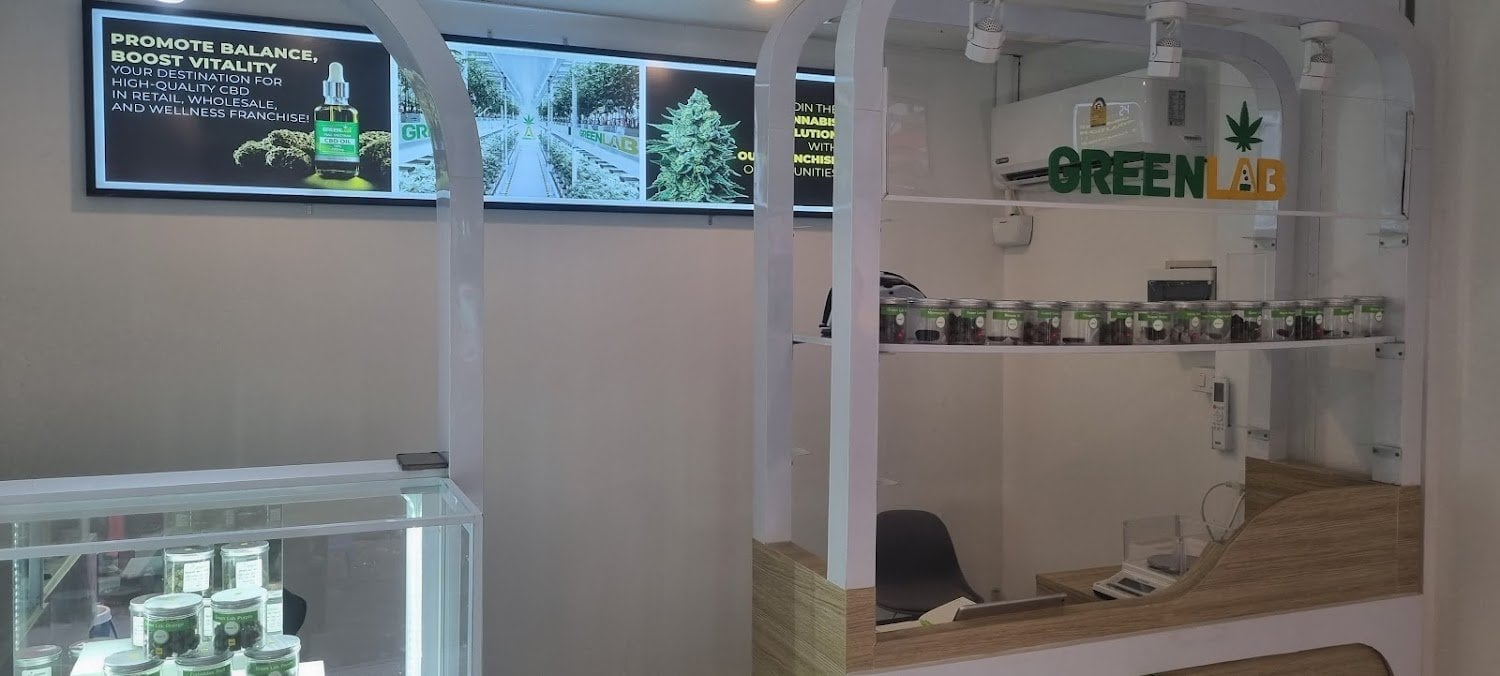 Green Lab Rat Uthit Song Roi