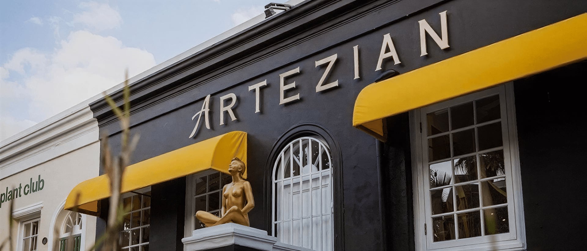 Artezian Port Royal Lounge hero