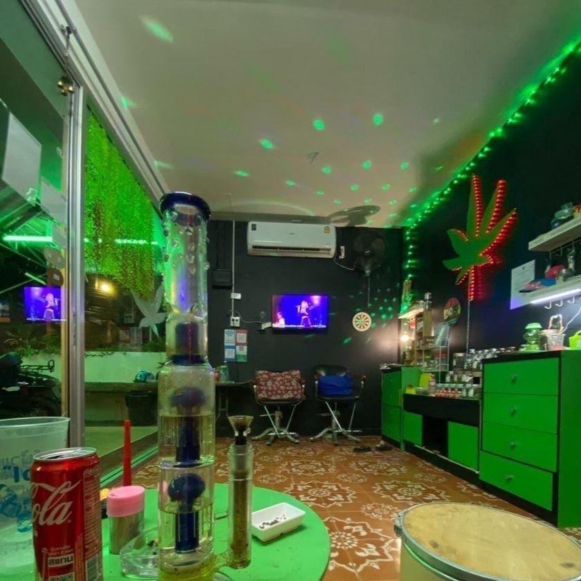 69 Up High Weed Shop And Smoothie