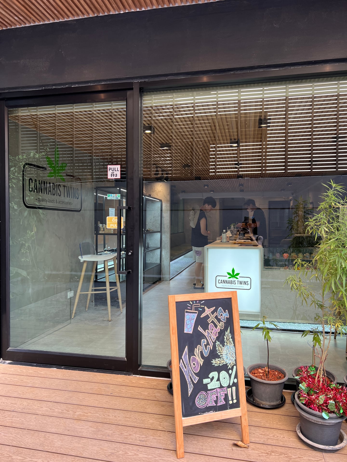 CANNABIS TWINS Dispensary And Lounge - Silom