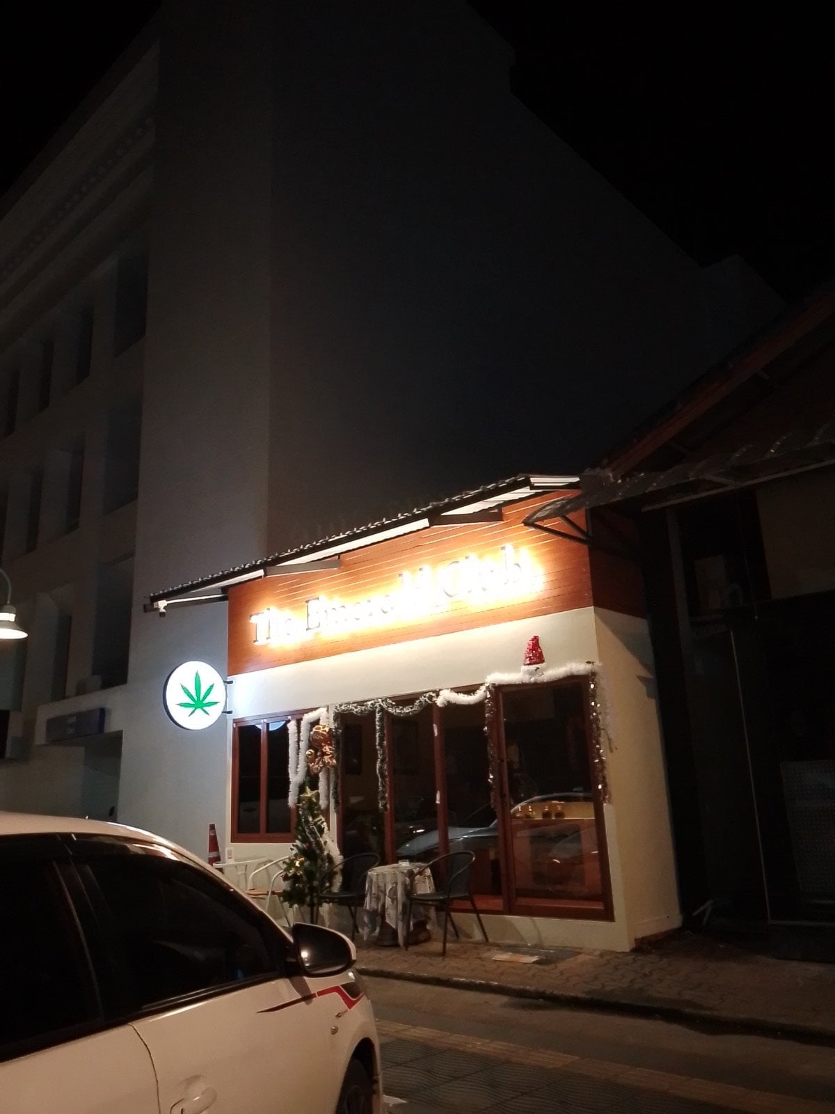 The Emerald Club Oldtown