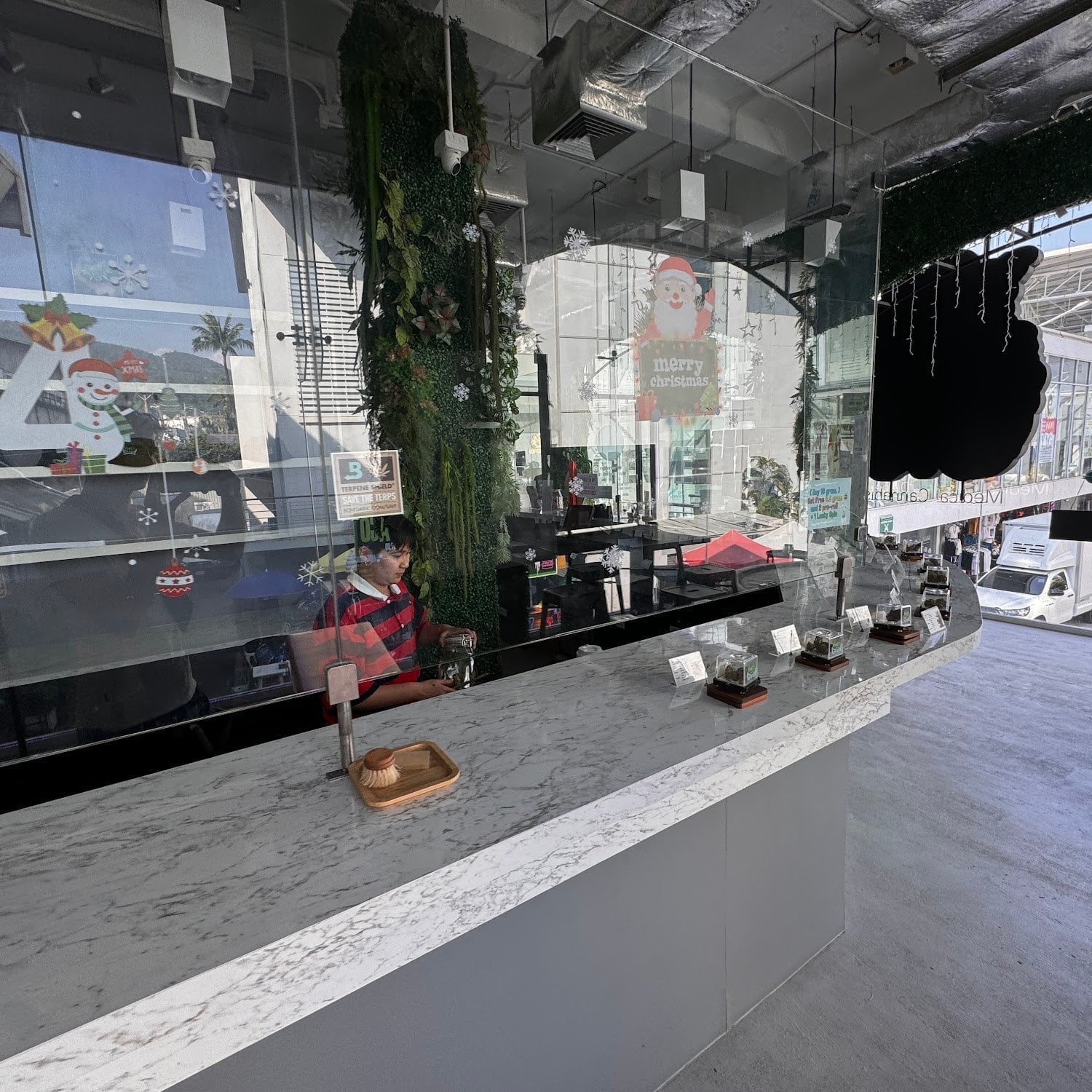 Cosmos Weed Shop Patong