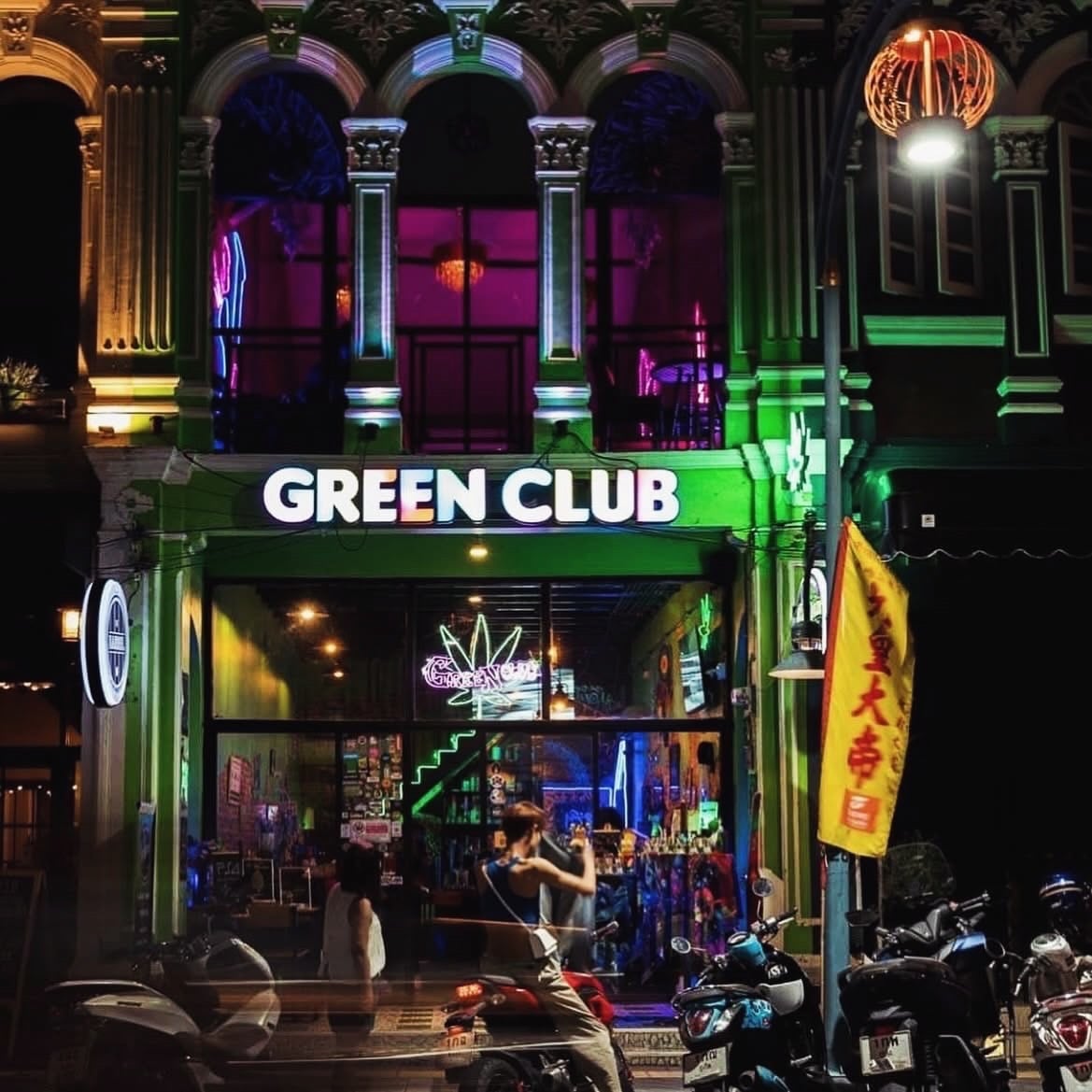The Emerald Club Oldtown