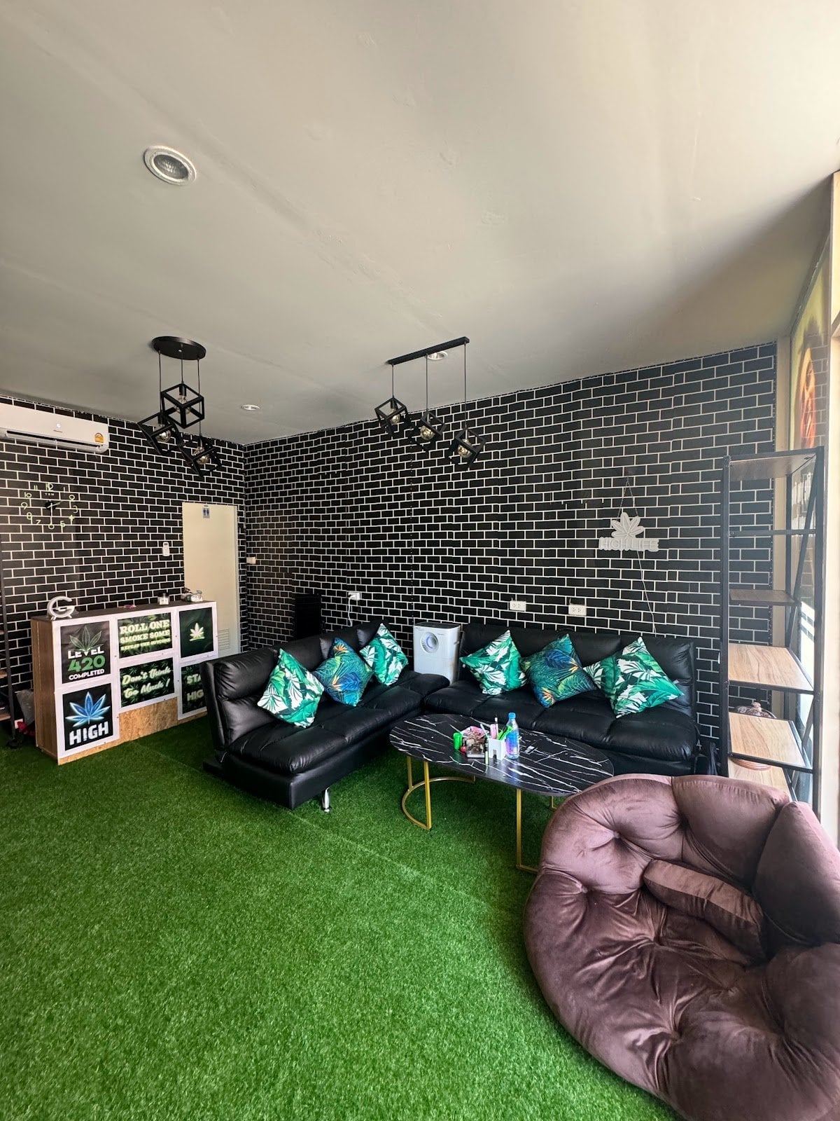 Arisa Cannabis And Motorbike For Rent