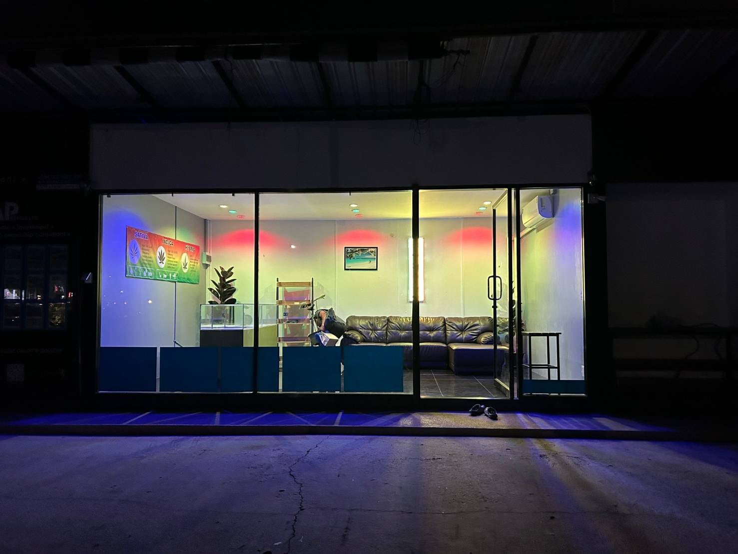 Weed Land Mai Khao