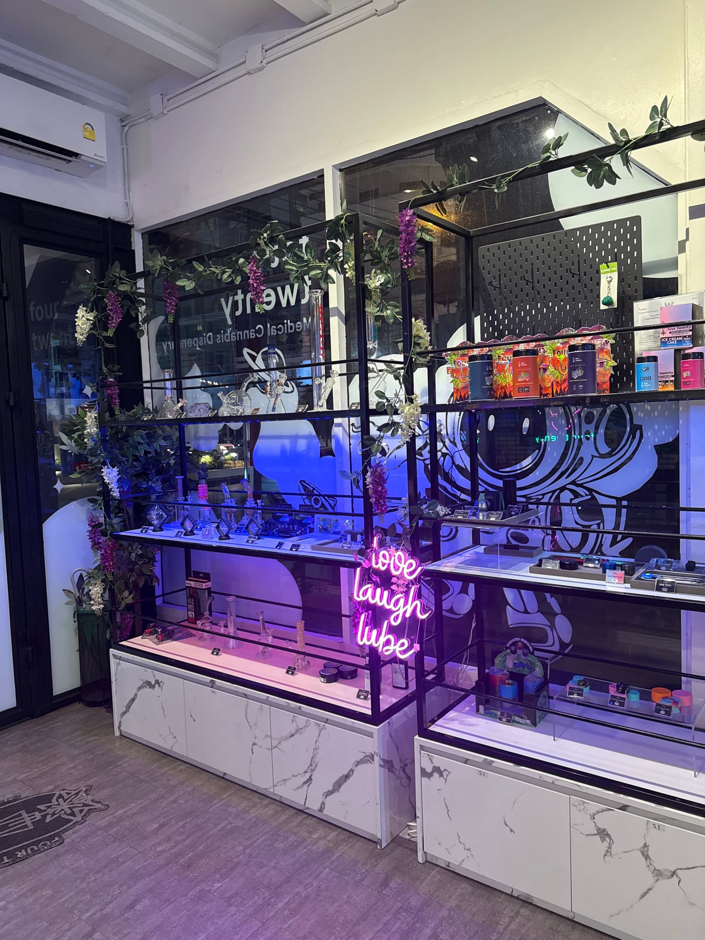 Four Twenty Dispensary - High Garden Asoke