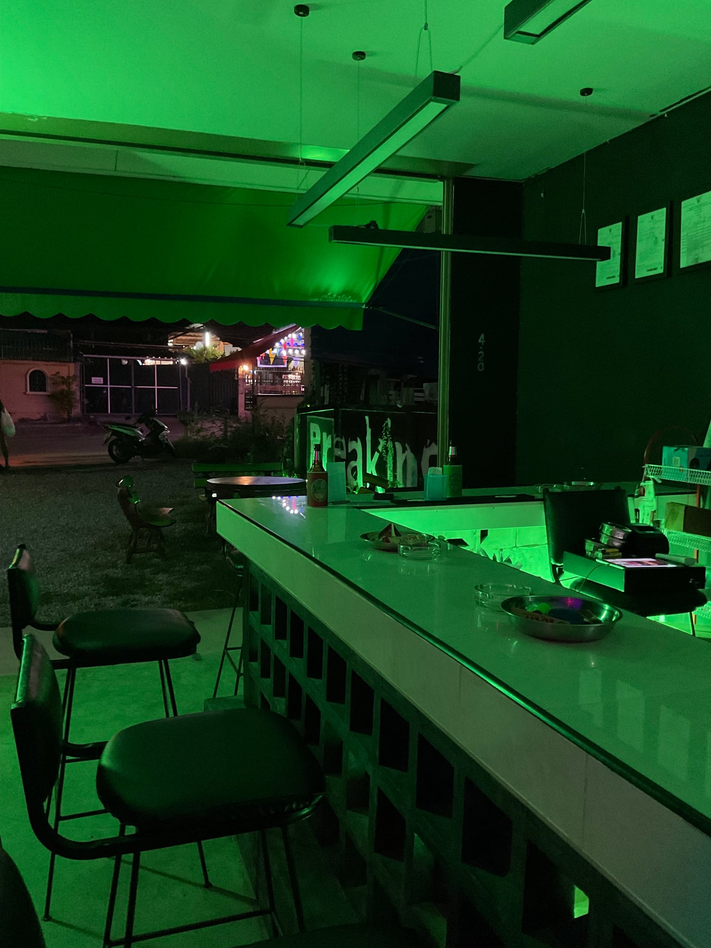 Breaking Bud In Pattaya