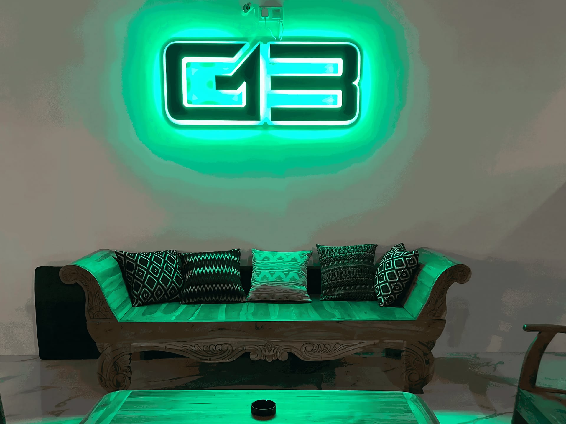 G13
