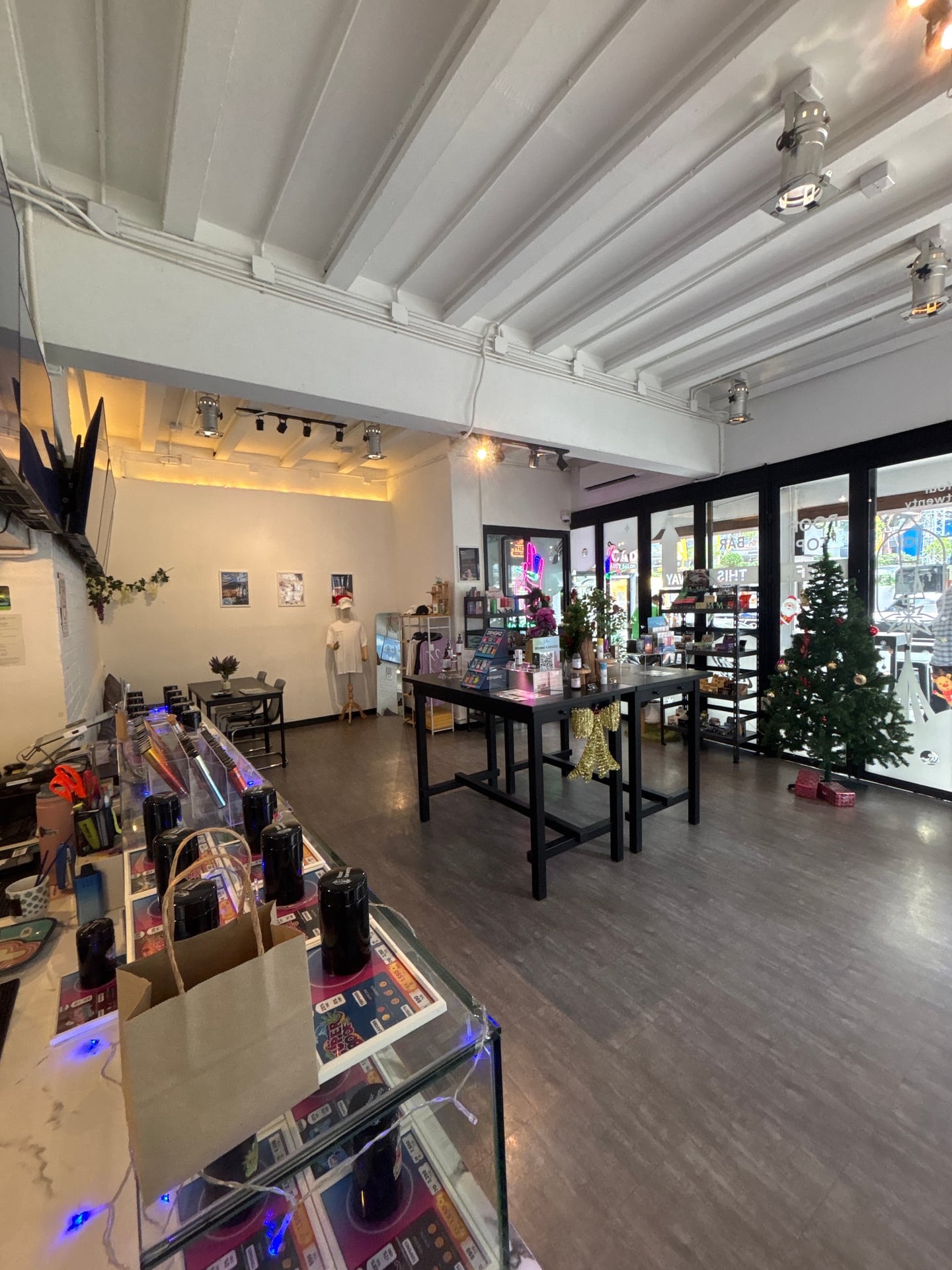 Four Twenty Dispensary - High Garden Asoke