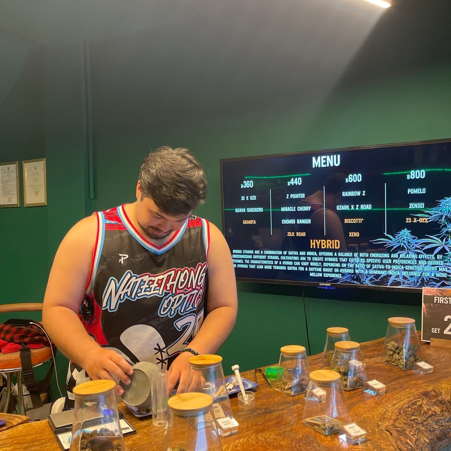 DV8 Cannabis