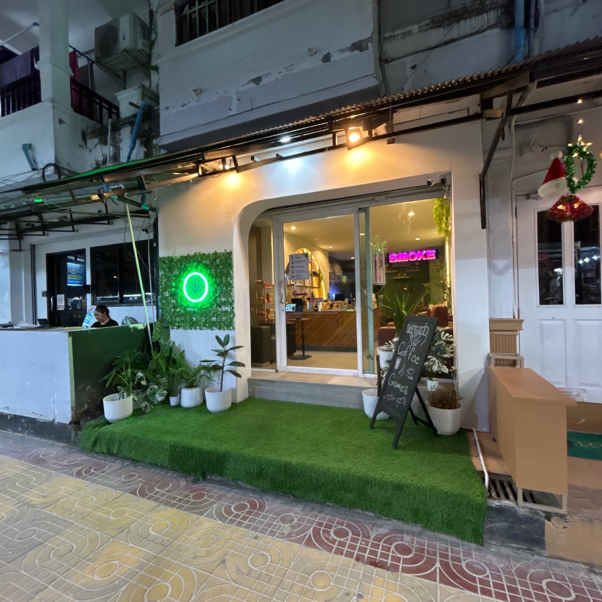 Elite Trees Cannabis Weed Cafe