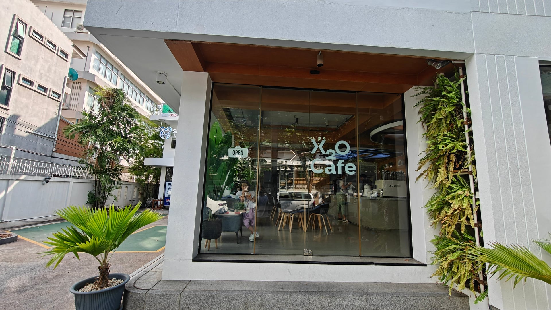 SALA DANK Organic Cannabis Lounge Silom