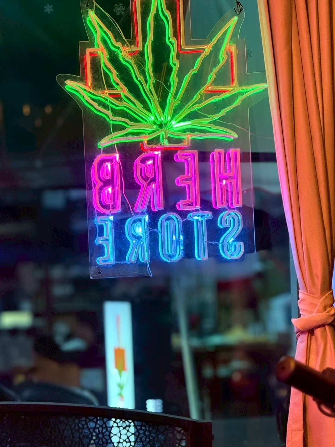 HERBSTORE . .