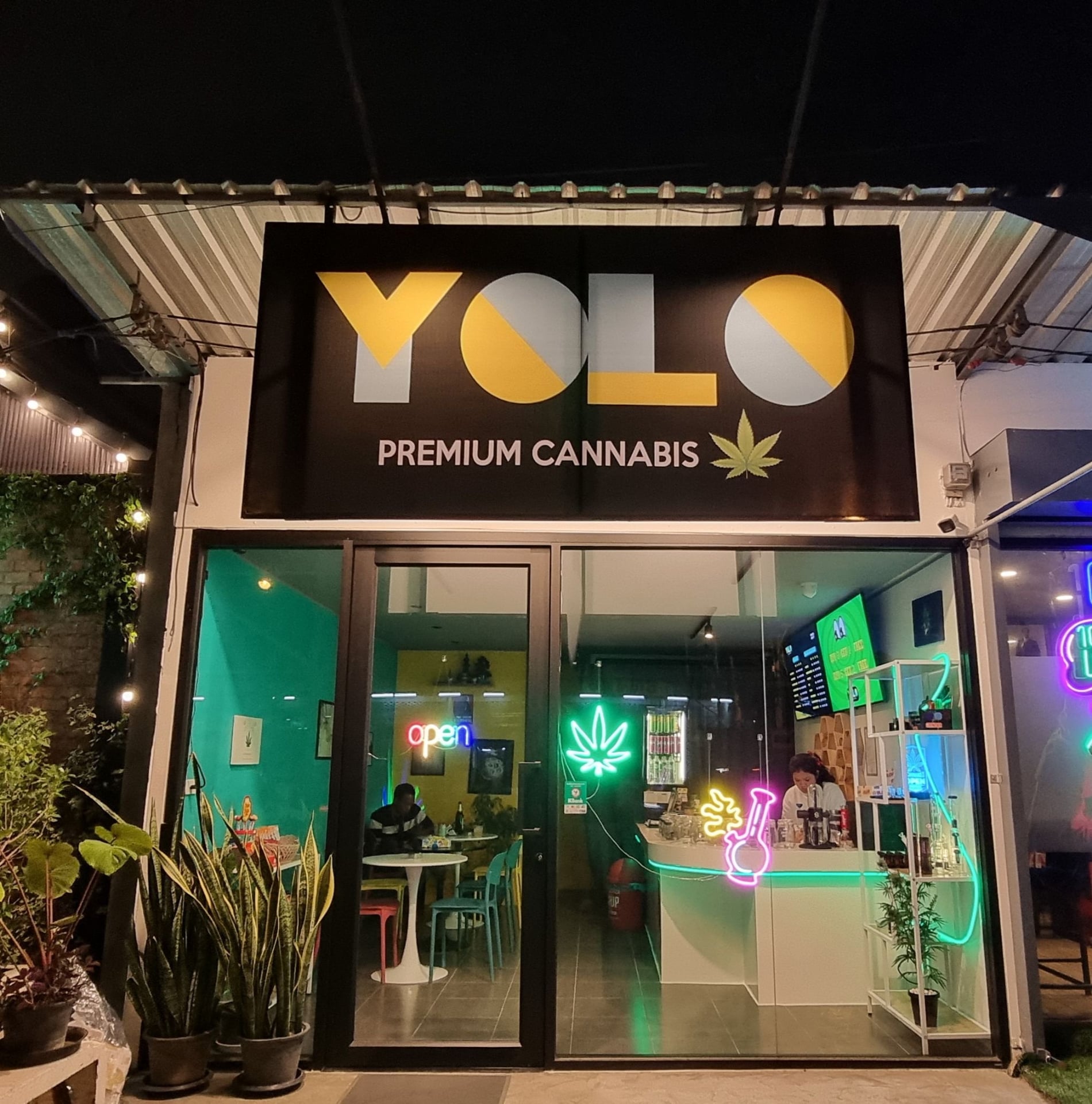 YOLO Cannabis Shop Suvarnabhumi Airport