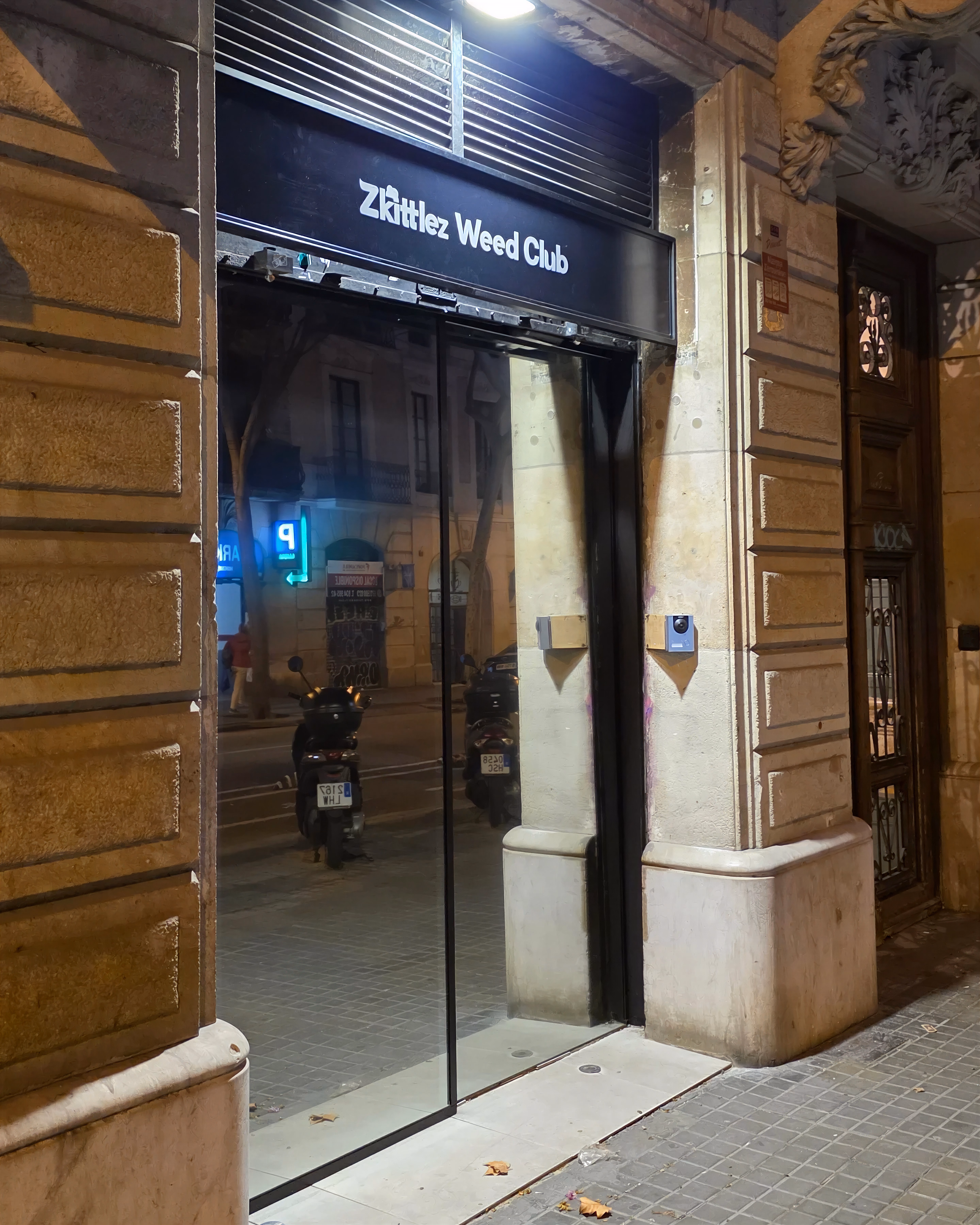 Zkittlez Weed Club
