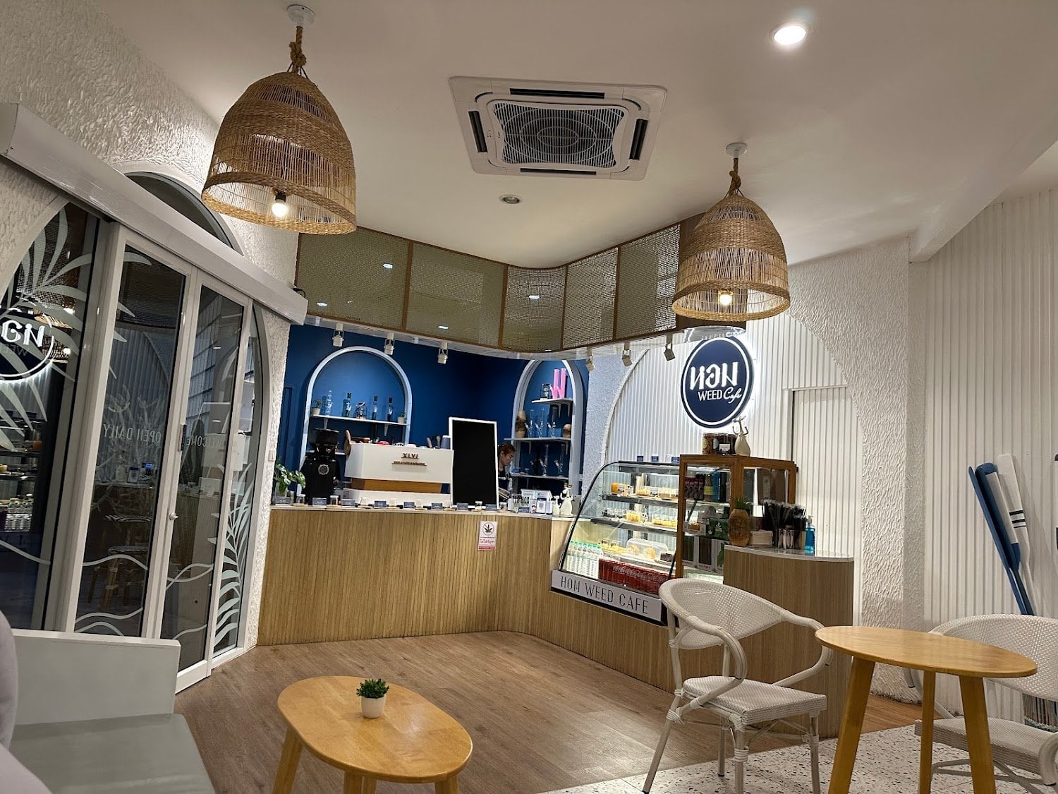 Hom Cafe
