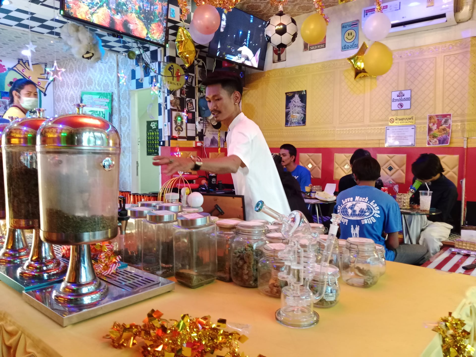 King Weed Cafe