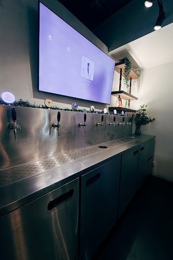 Michi Cannabis Bar - Weed, Craft Beer & CBD Wellness English Service