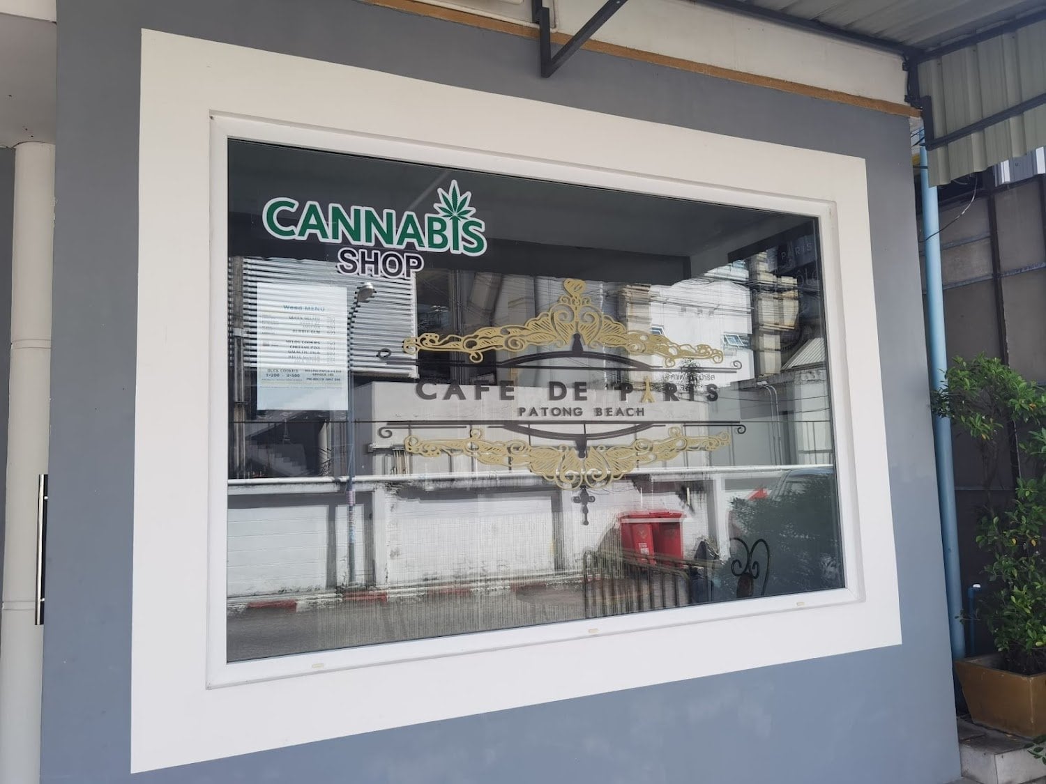 Cannabis Weed Shop, Café De Paris