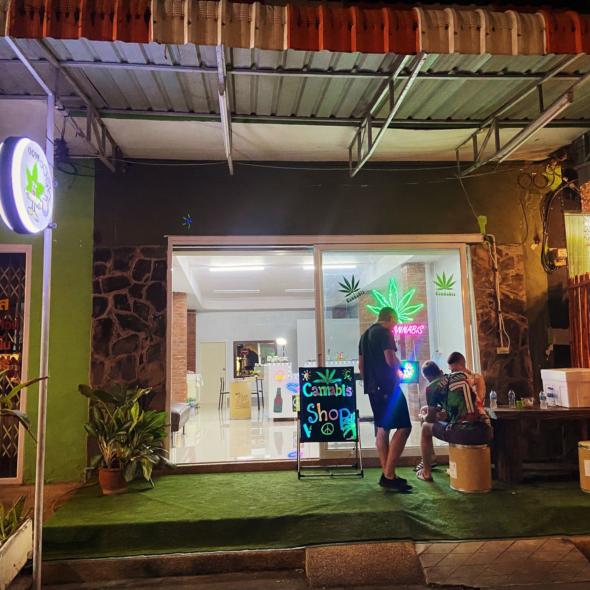 Cannabis Shop OG