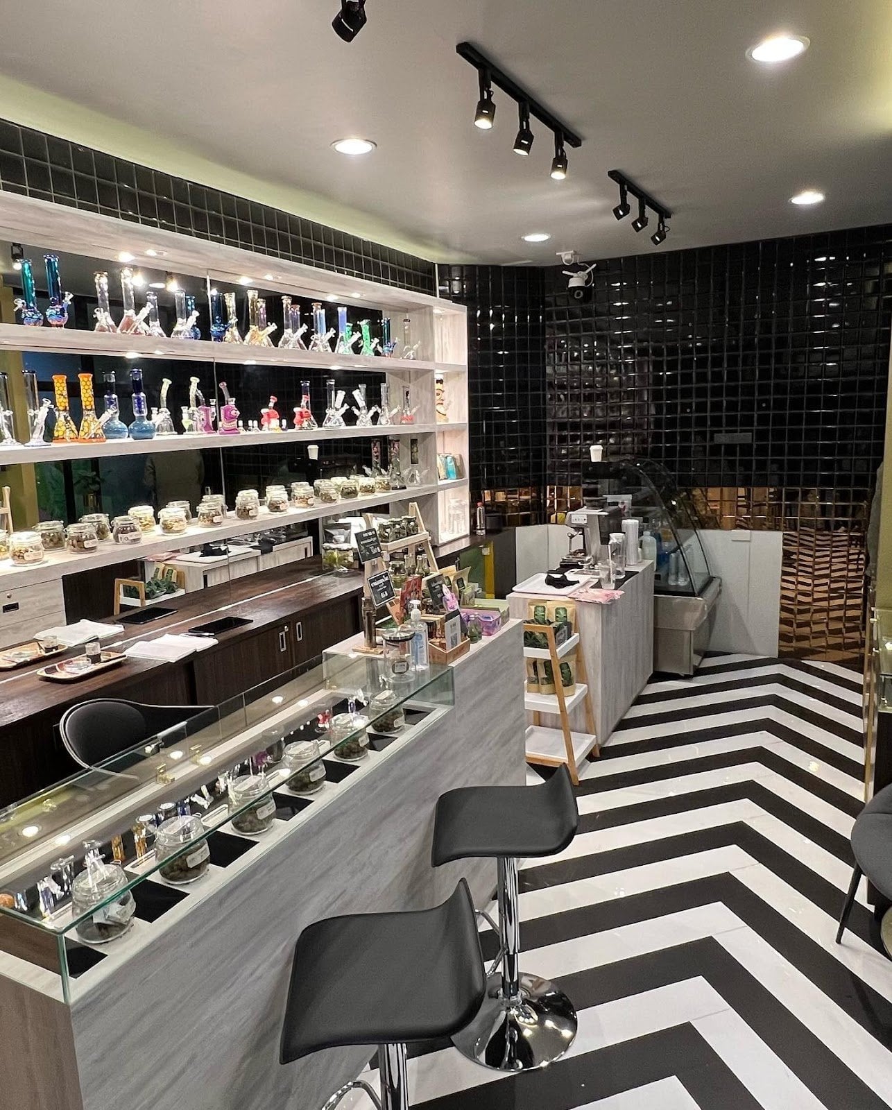 GoGreen By Kanya - The Best Weed Shop Cannabis & Dispensary Nimman
