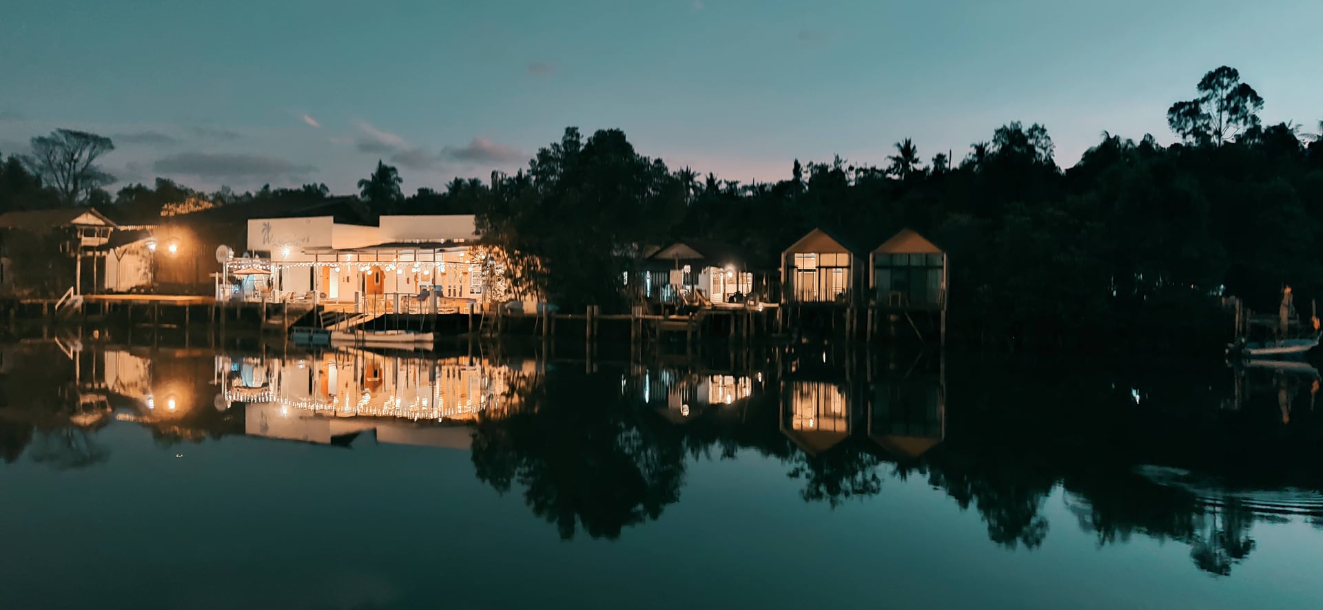 Sapparot Bar & Bungalows