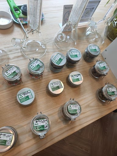 Flora Cannabis Phrakhanong