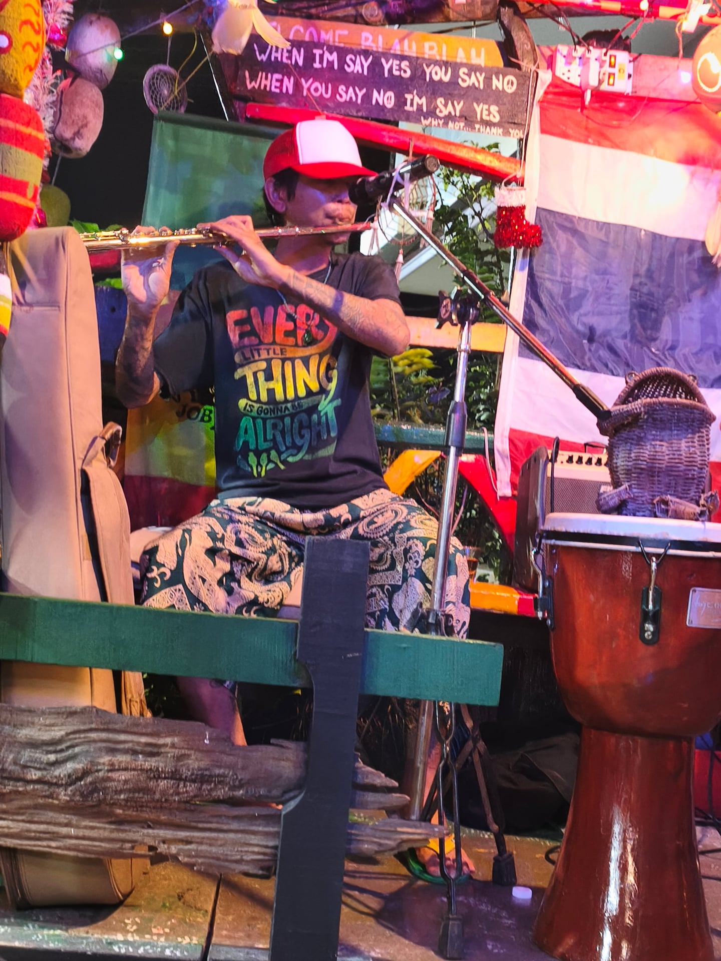 Arty Momma Rasta Bar