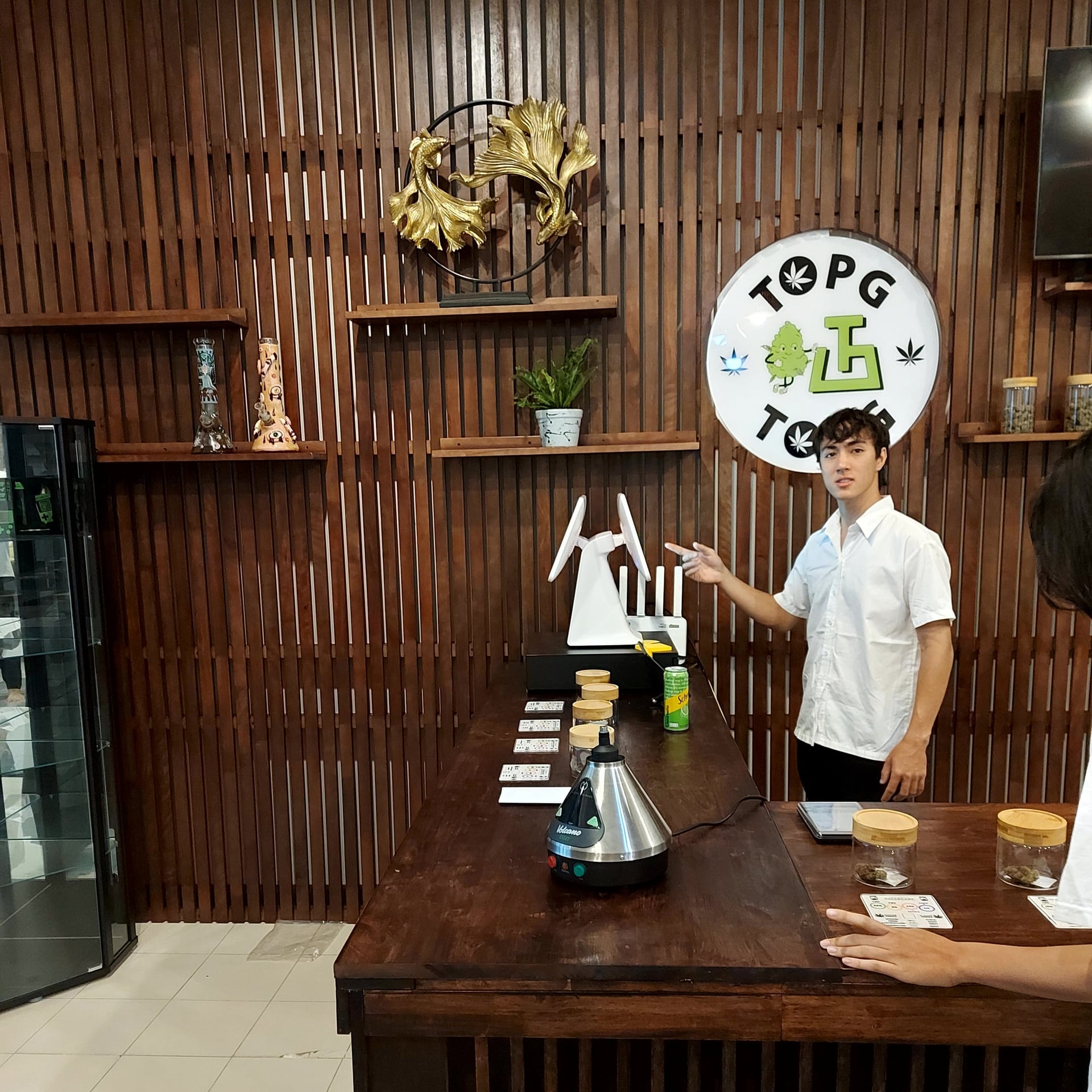 Top Genetics Weed Shop And