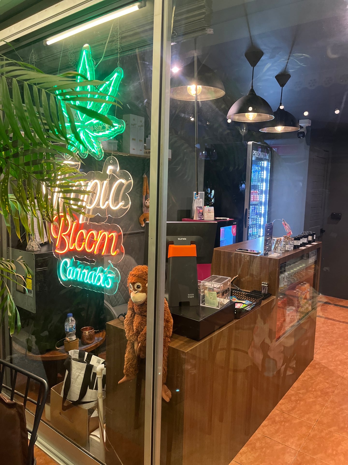 Tropic Bloom - Cannabis Weed Shop & Lounge
