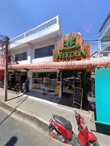 Weeden Karon Beach