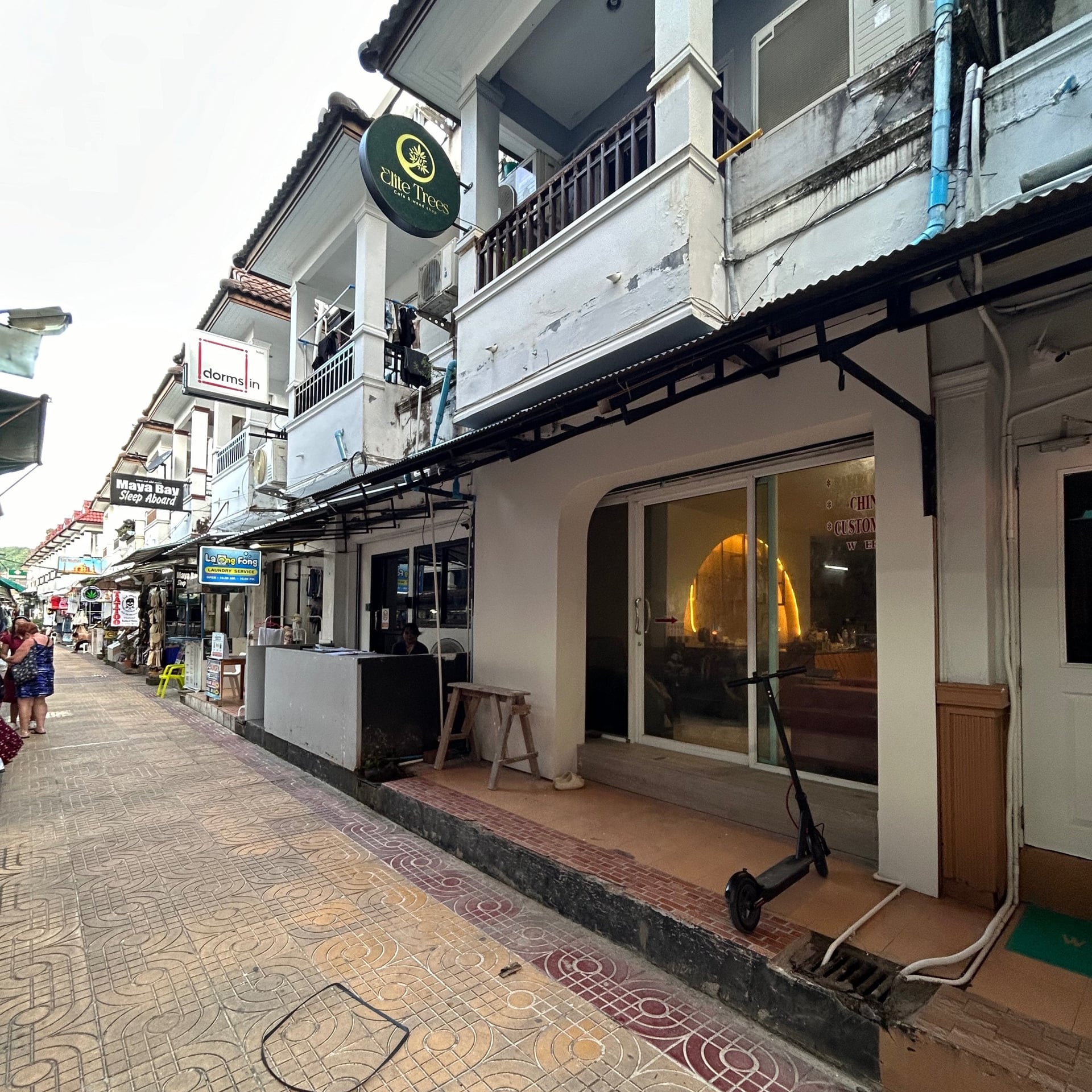 Elite Trees Cannabis Weed Cafe