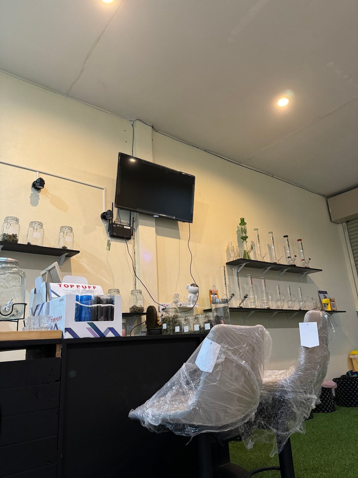 The Moon Cannabis Shop Kanjanaburi
