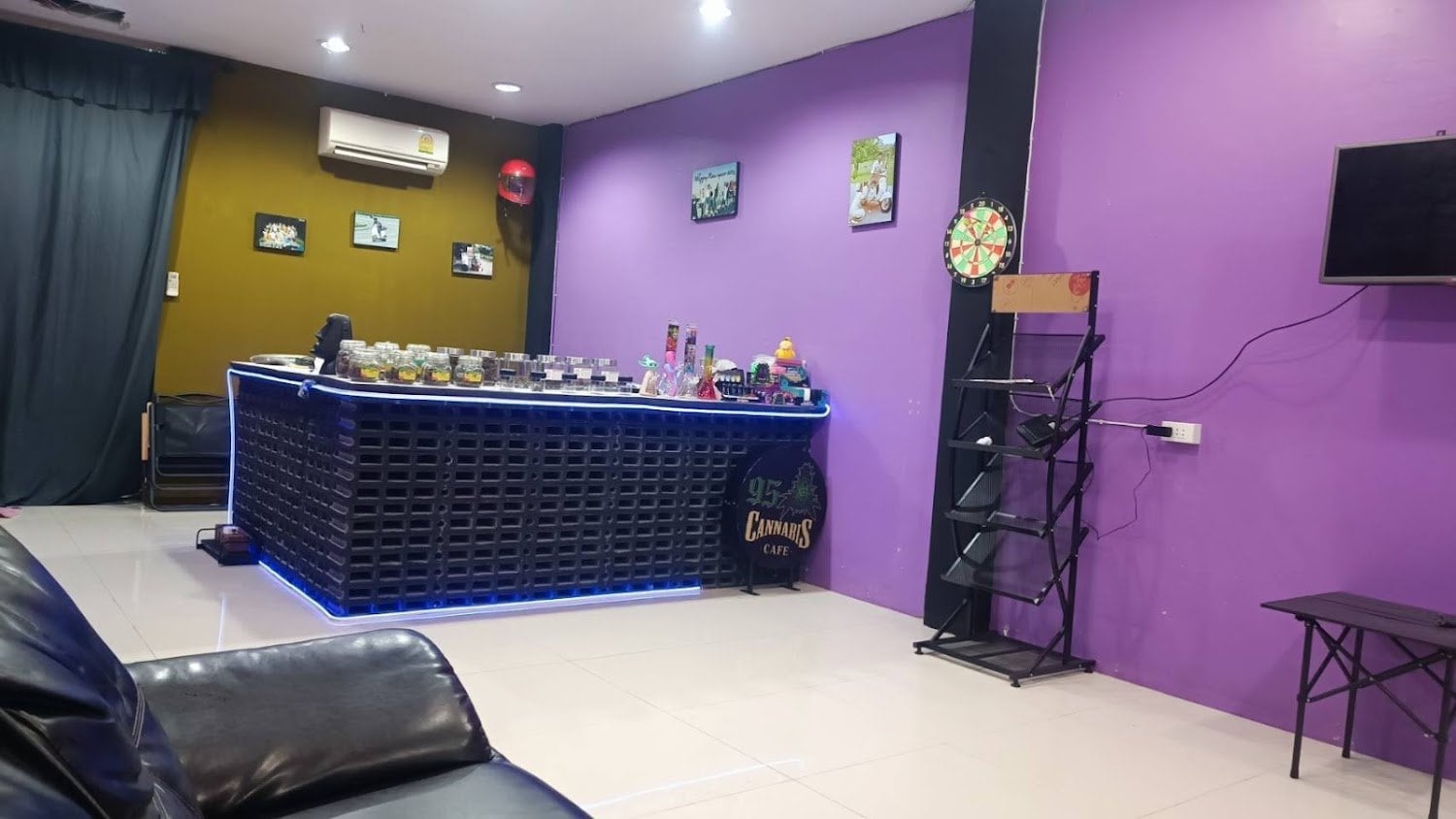 95CannabisCafe
